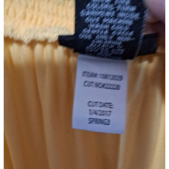 Torrid Womens Yellow Smocked Off-Shoulder Flutter Sleeve Top Size 1 Pheasant Boh - Picture 8 of 9